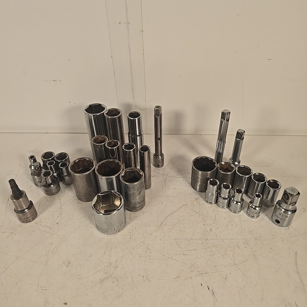Mostly Craftsman Socket Lot Of 32Pcs. Various Sizes & 1/4 3/8 1/2Drive Sizes USA